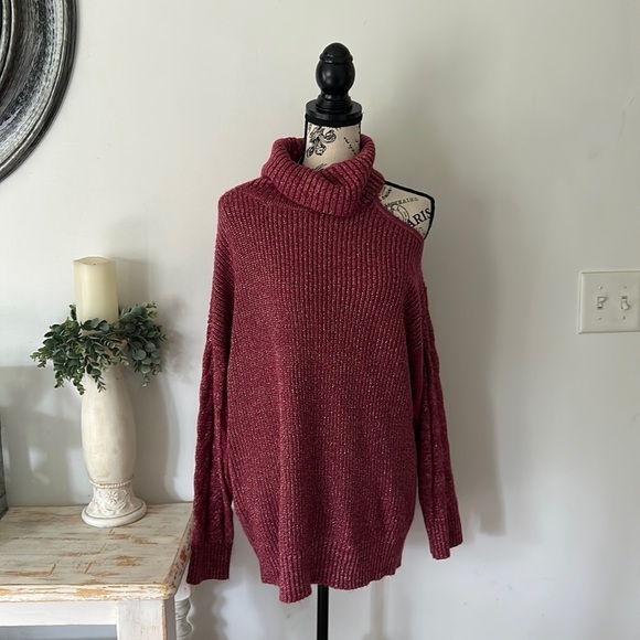 Torrid Metallic Cable Pullover Cold Shoulder Sweater Womens size 1x - Picture 2 of 8